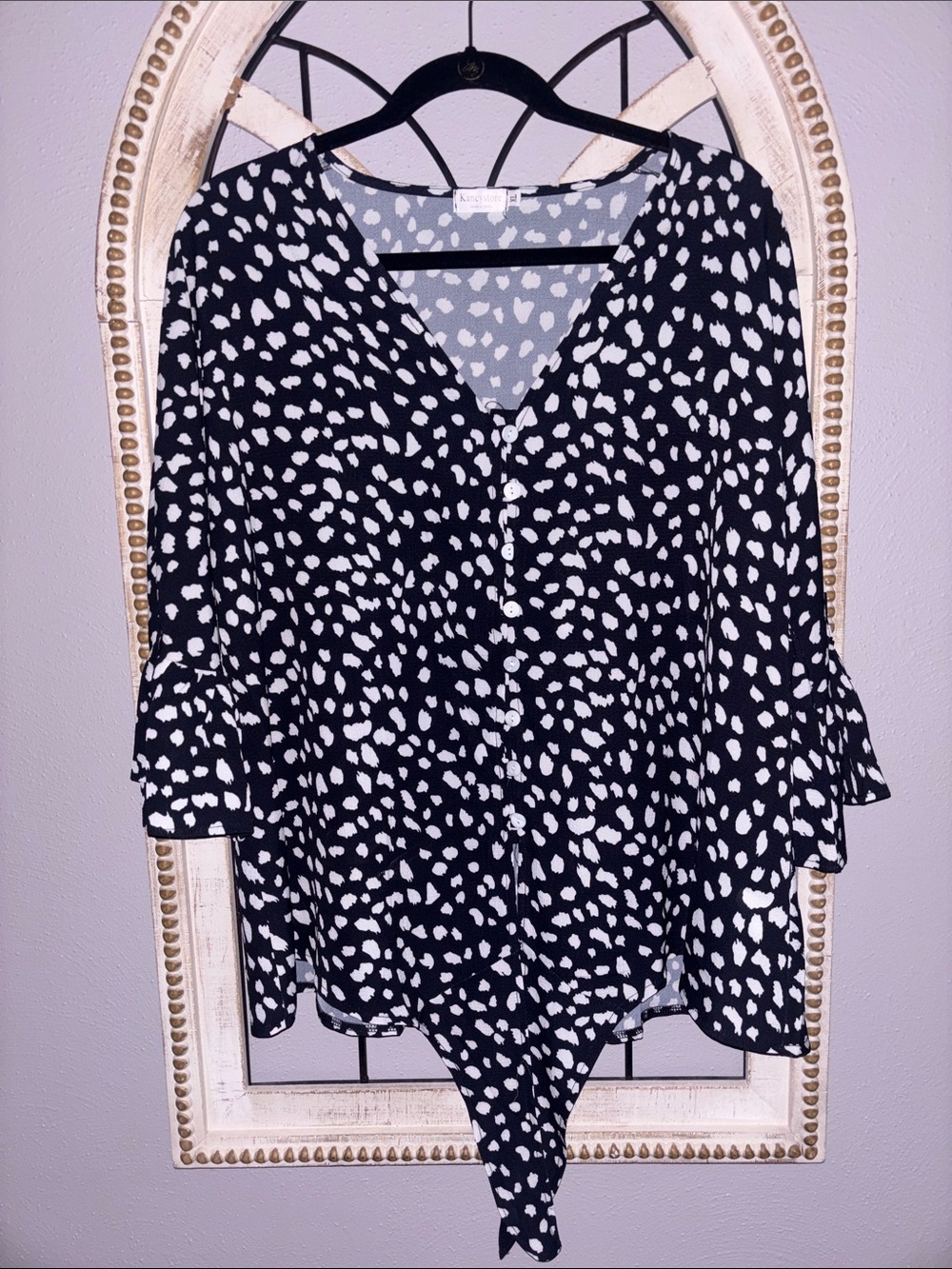 Black and White Printed Button-Front Women's Blouse with Ruffle Sleeves XL